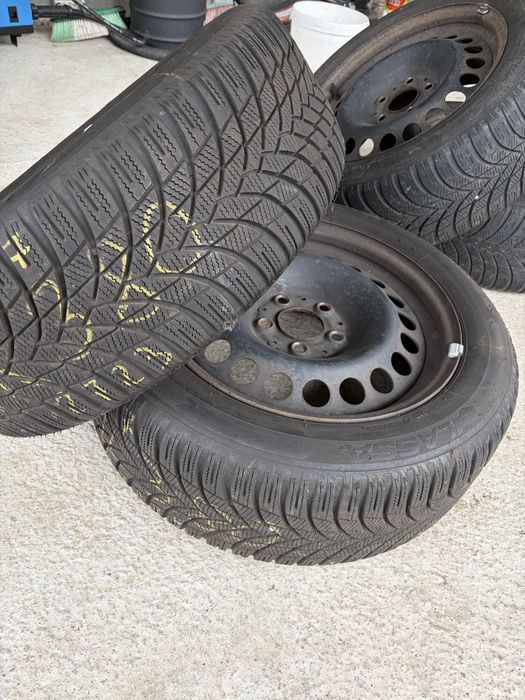 Зимни гуми с джанти свалени от C-class w204