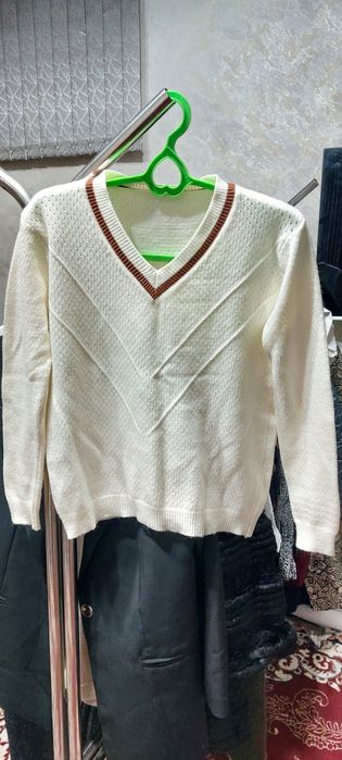 Свитера, блузки, пиджаки