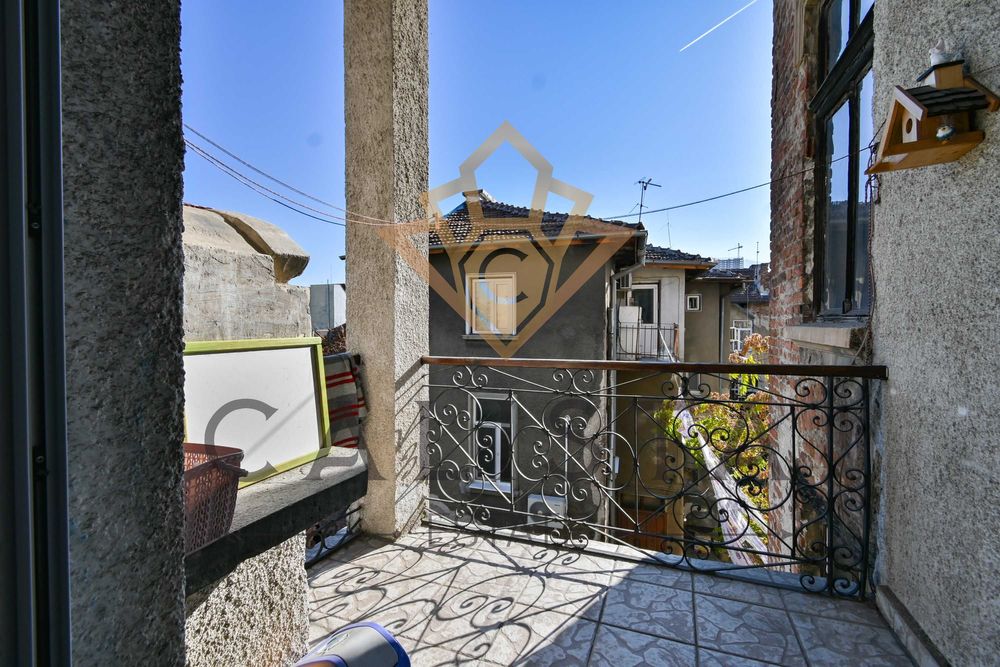 Продава се Етаж от къща в София, Център - 201 кв.м за 1891 €/кв.м - Снимка #12