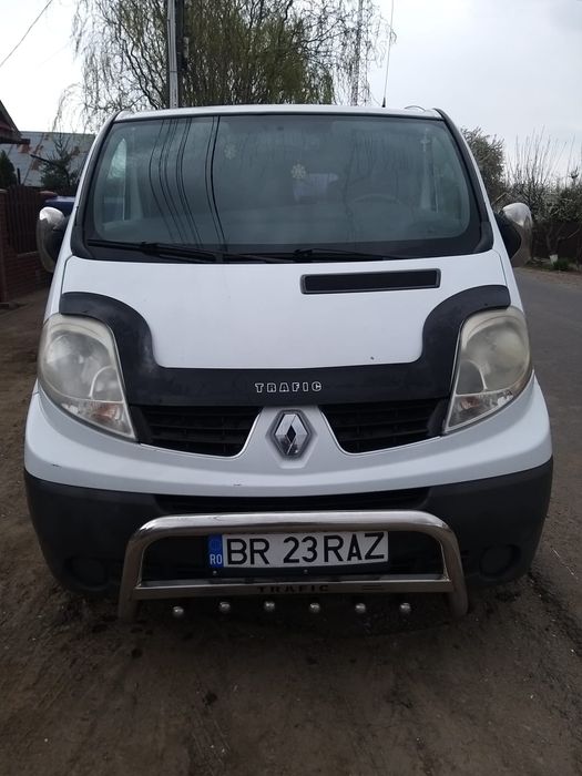 Renault trafic 8+1 long