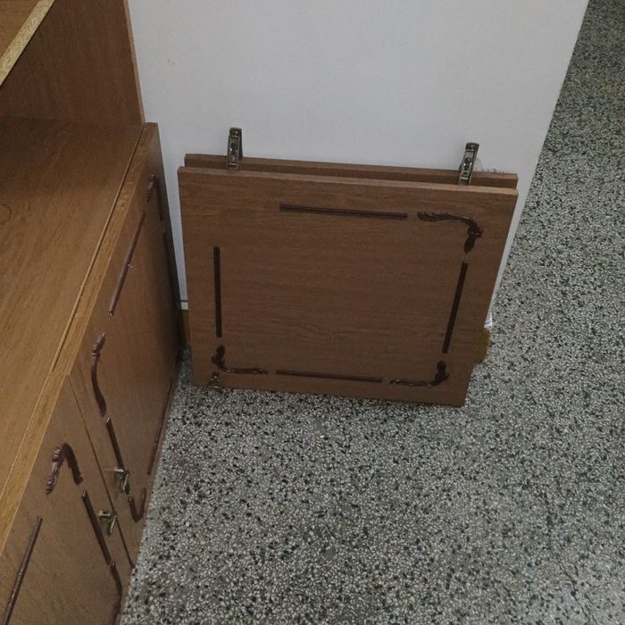 Подарявам спалня и шкафове