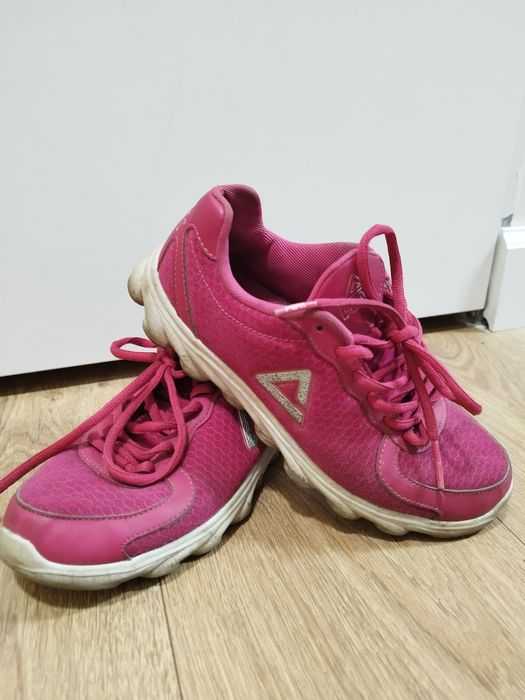 Кроссовки для бега Peak. Размер 36 (US 5.5)