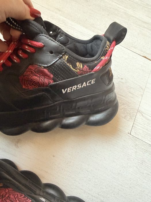 versace chain reaction