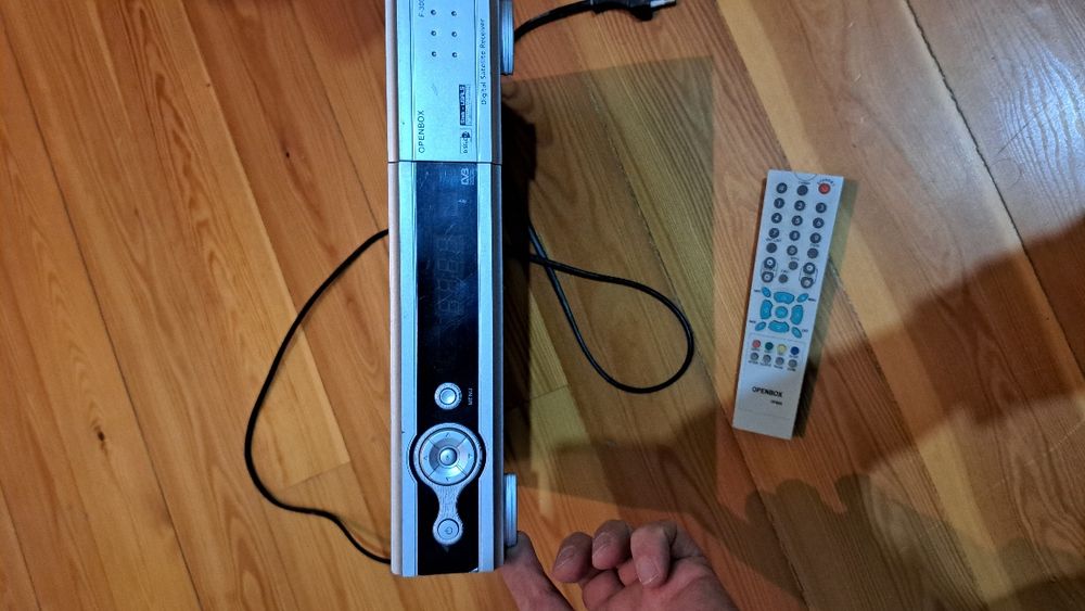 Продам тюнер для спутниковой антенны Openbox F300FTA
