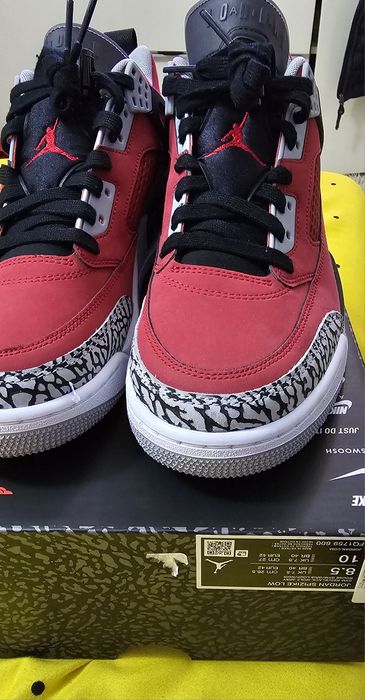 Vând Jordan  spizike