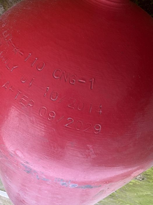 Метан газ балон сотилади срочно олдиган буса тел килинглар