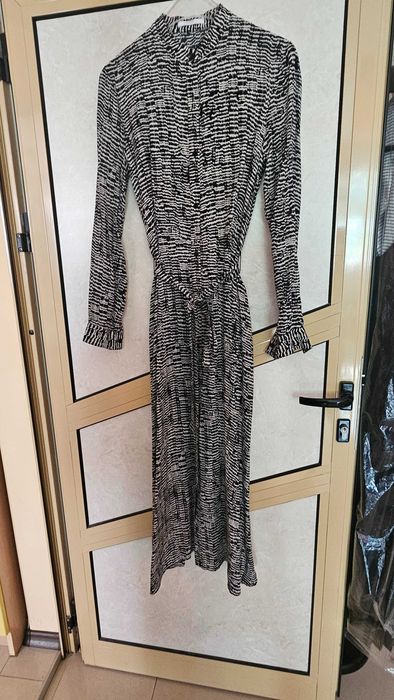 Рокля с добавка коприна Boss