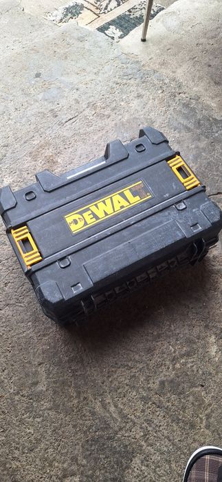 Laser deWalt, undă verde