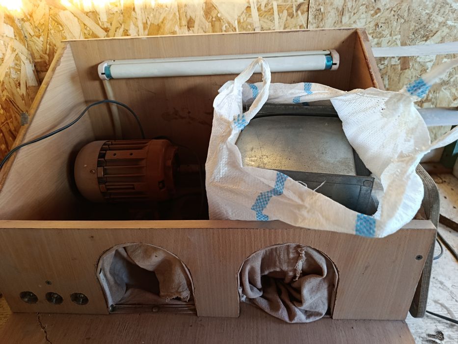 Верстак,и полировка для ювелира.