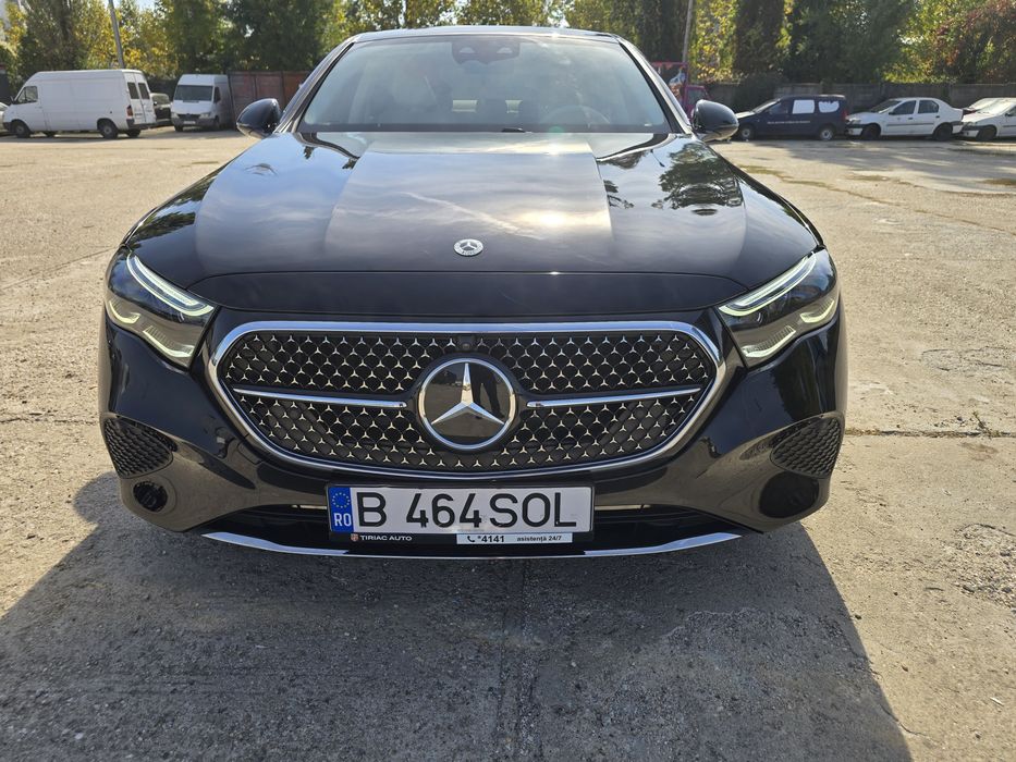 Mercedes-Benz E 200 4MATIC (W214) | Hyperscreen | AIRMATIC | Punte Spate Directoare | Doar 24.000 km!