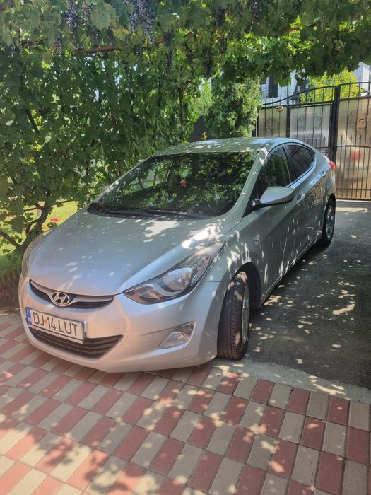 Hyundai Elantra 2013