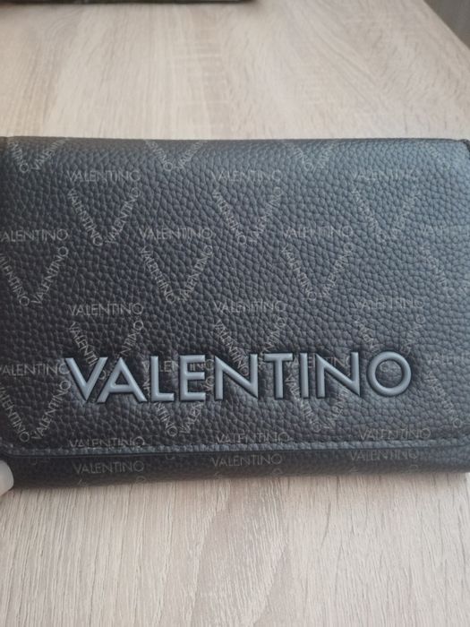 Дамски портфейли Guess,Moschino,Valentino,Furla,MK