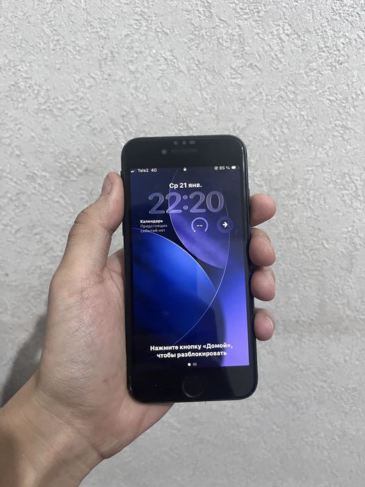 Продам iPhone se,64гб