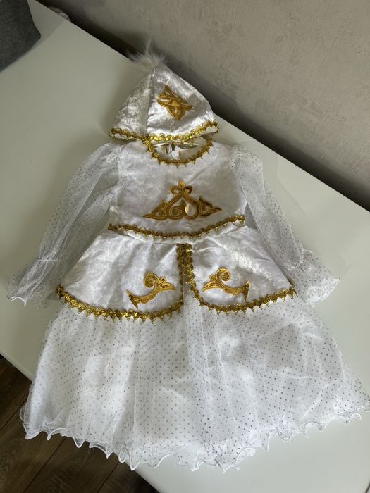 Продам платье на 1 годик