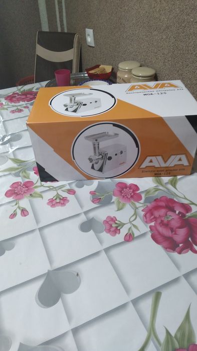 Продам новую мясорубку