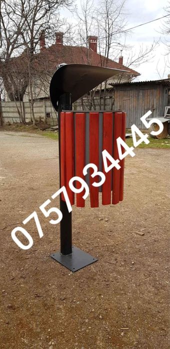 Bancute stradale si cosuri de gunoi