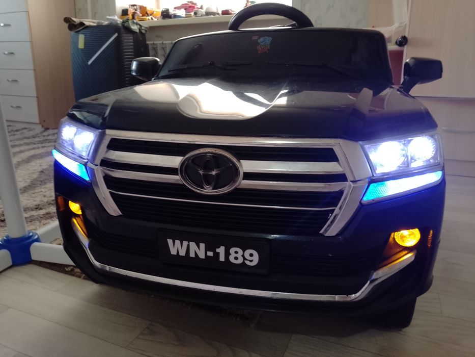 Продам детский автомобиль