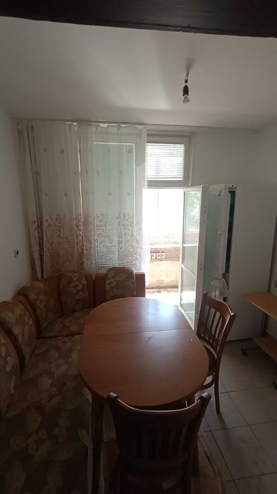 Продавам 47кв. Монолит Казанлък