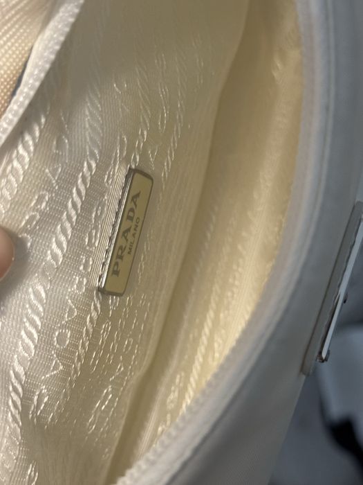 Prada Re-Edition 2000 Nylon White Original