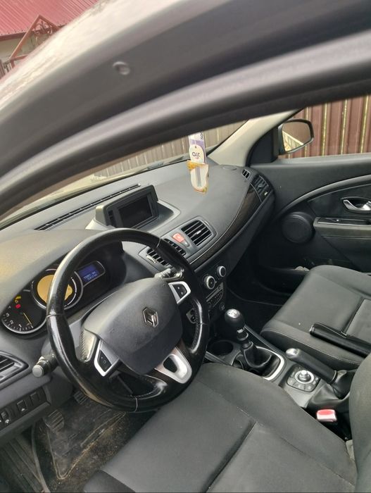 Se vine Renault Megane 3 .179000km reali !!