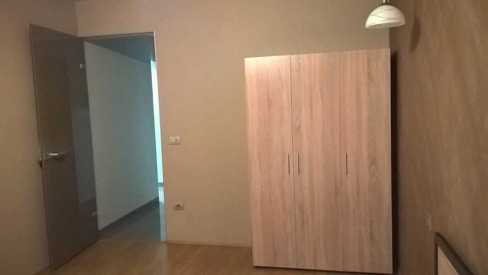 Дава се под наем Тристаен апартамент в София, Медицинска академия - 100 кв.м за 1020 € - Снимка #4