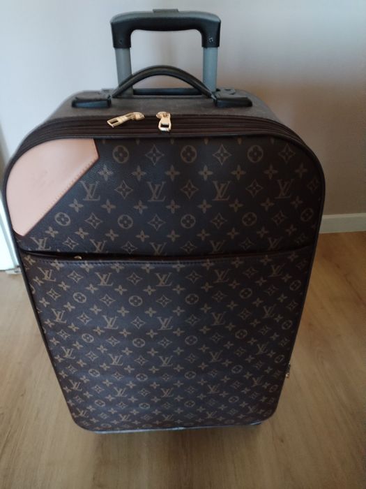 Пътнически Куфар-LOUIS VUITTON.