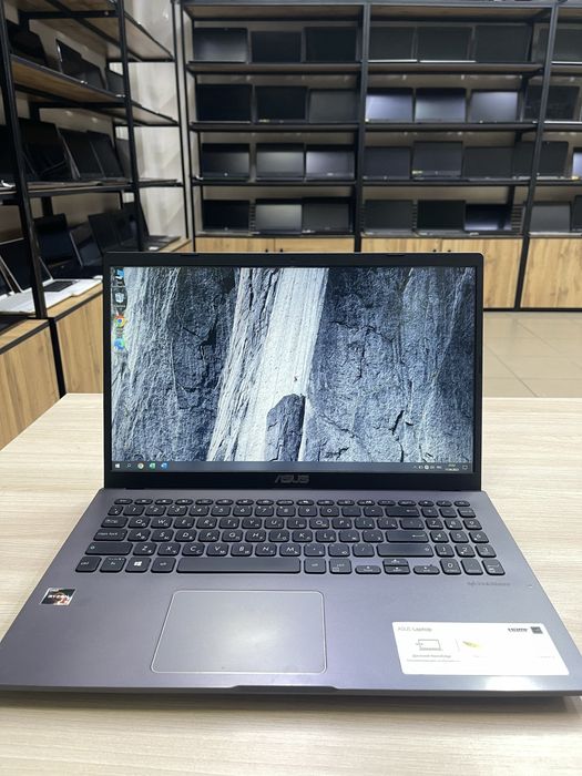 Asus Laptop AMD Ryzen 5 3500U