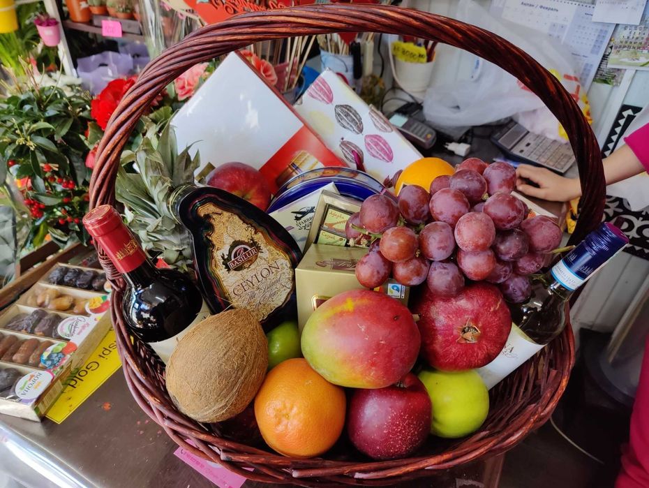 Потрясающие подарочные корзины с доставкой