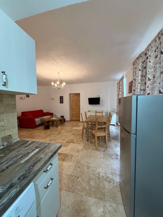 Inchiriez apartament 2 camere strada Castelului