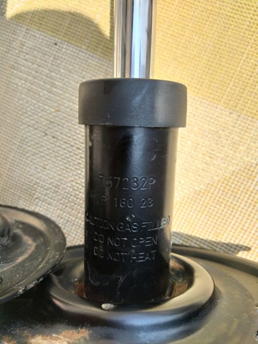 Амортисьори предни, Nissan QASHQAi  2.0 dci,1.5 dci