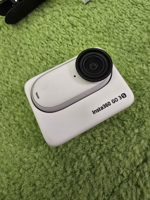 Camera Insta360 GO 3S - ca noua cu accesorii extra