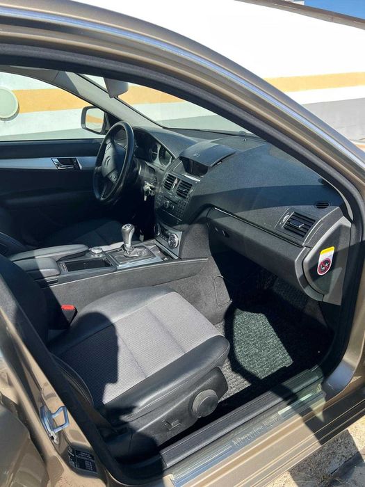 vand mercedes c 220 w204 diesel automat 177 cp  224371 km