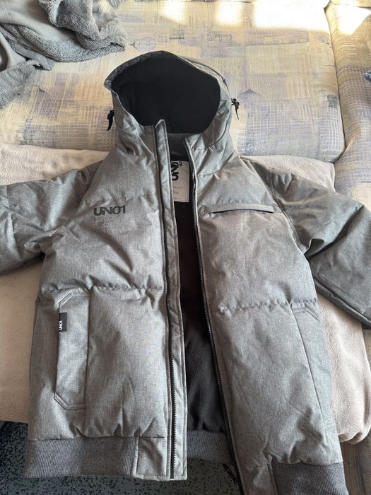 Капитонирано яке с качулка