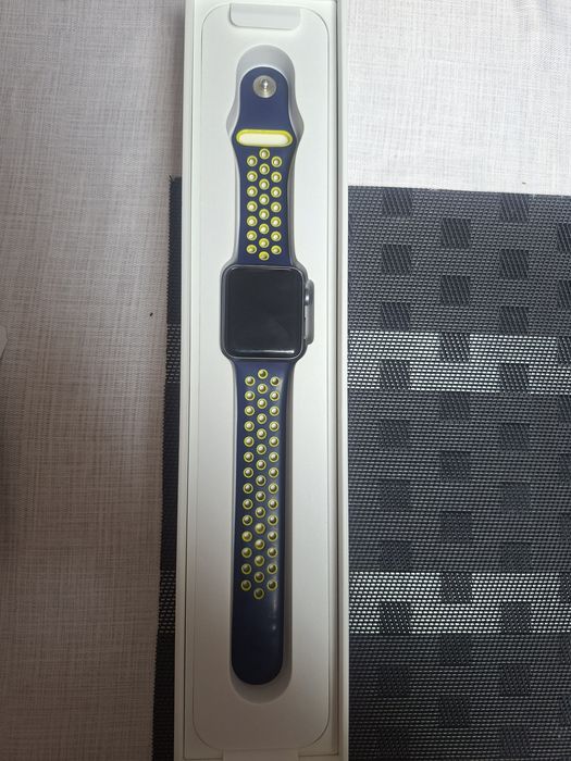 Часовник  Apple Watch Series 3
