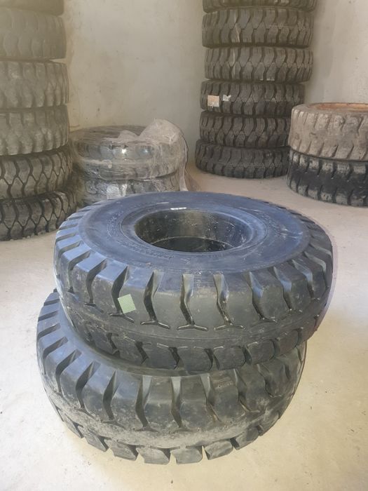 Продам шины для погрузчика вилочного