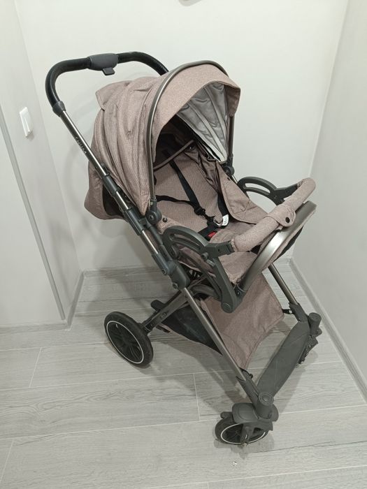 Продам коляску в отличном состоянии