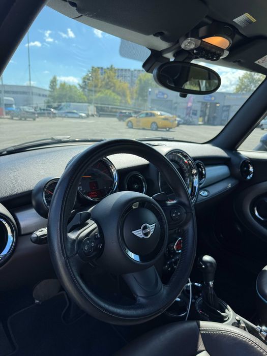 Mini Cooper 2.0D Cabrio 43000 km 16900 евро.
