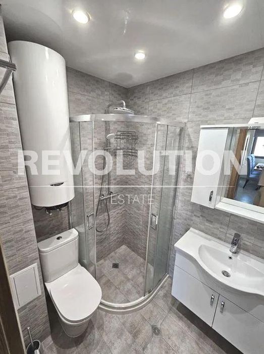 Дава се под наем Двустаен апартамент в Варна, Възраждане 3 - 72 кв.м за 575 € - Снимка #4