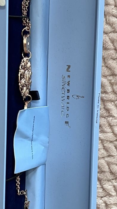 Bratara suflata aur roz