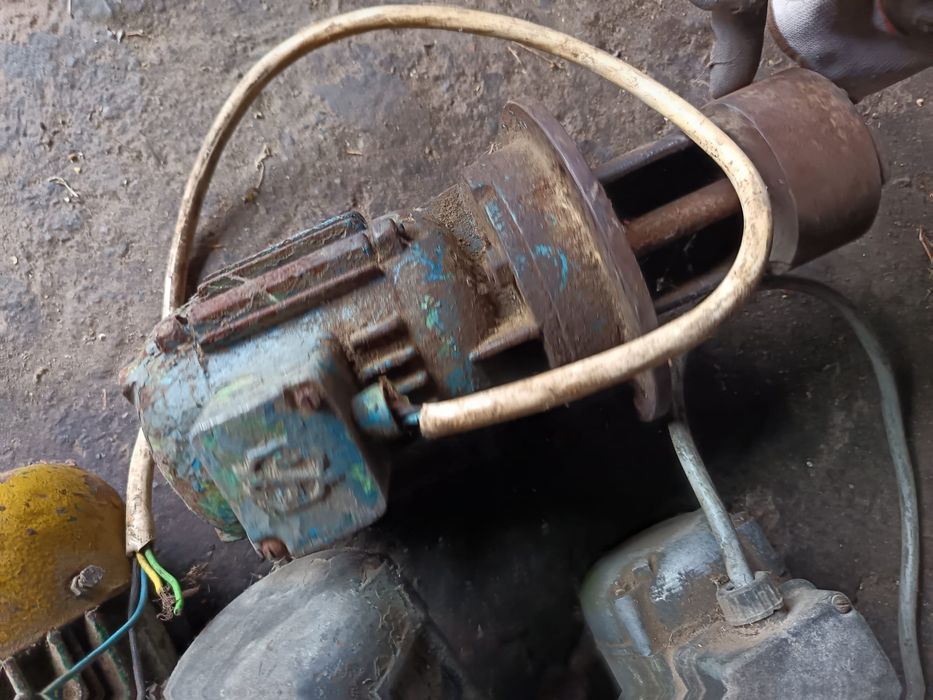 Vind diferite motoare electrice.