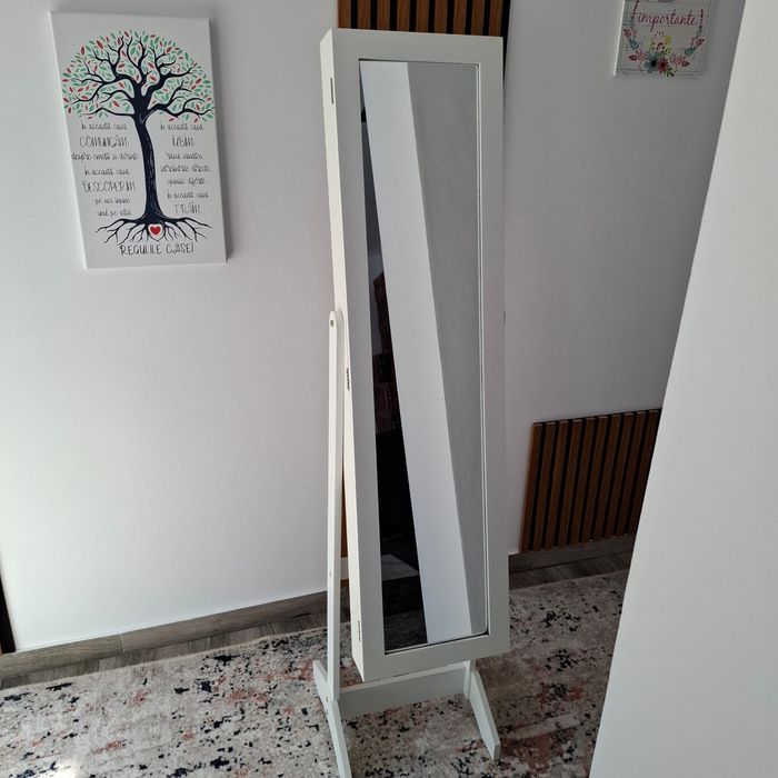 Dulap cu oglindă