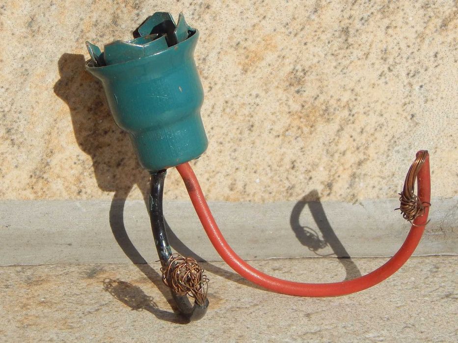 Soclu dulie pentru becuri mici 12 V 3-5 W fabricat URSS