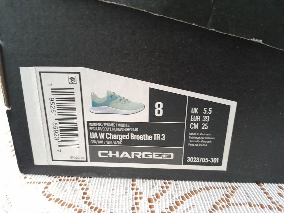 Маратонки  under  armour