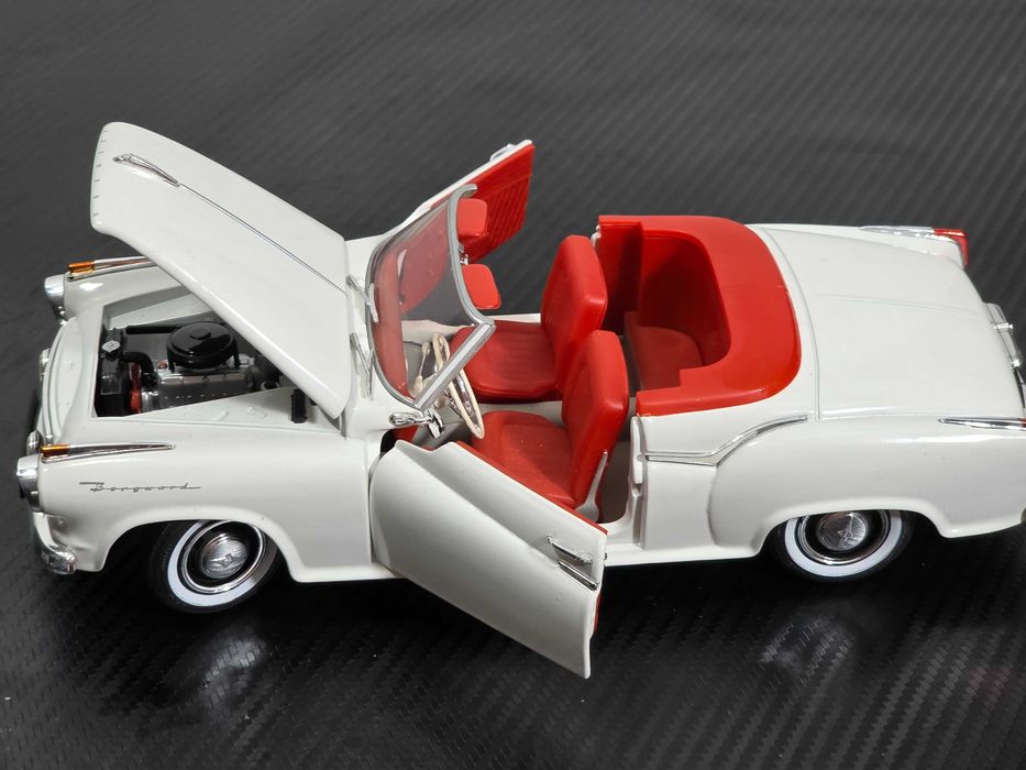 Macheta Auto 1/18 Revell Borgward Isabella Roadster