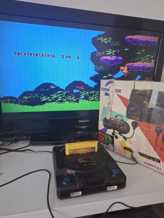 Consolă Terminator retro