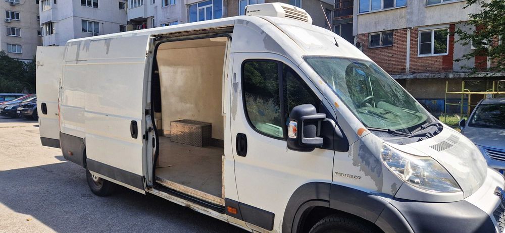 Хладилни бусове под наем