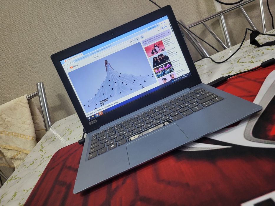 Нетбук Lenovo 11