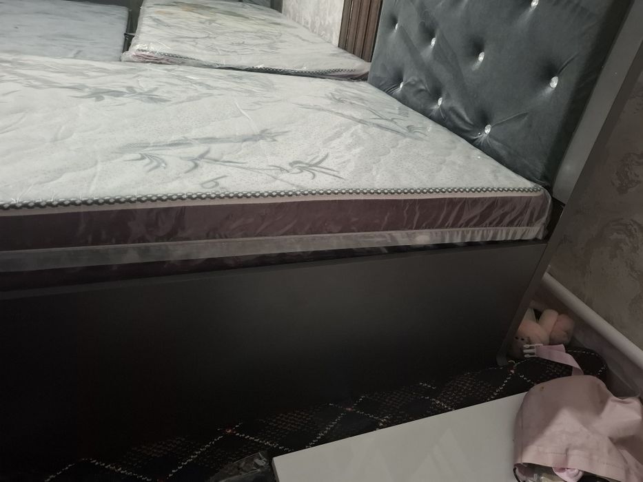 Artapetchni matrasli devan