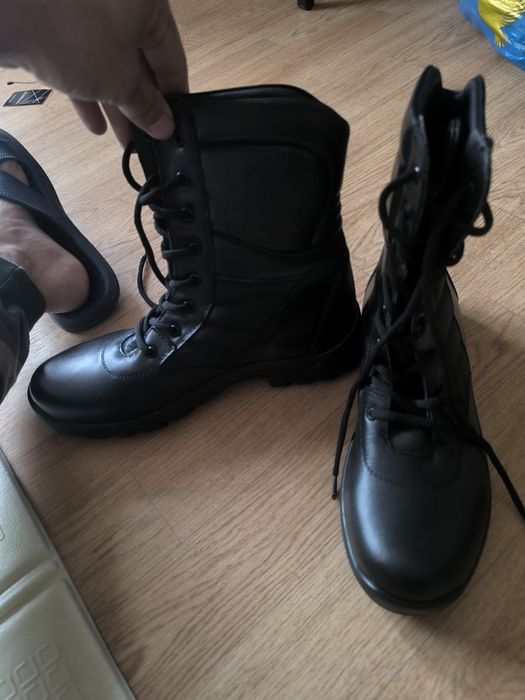 Продам берцы 44 размера