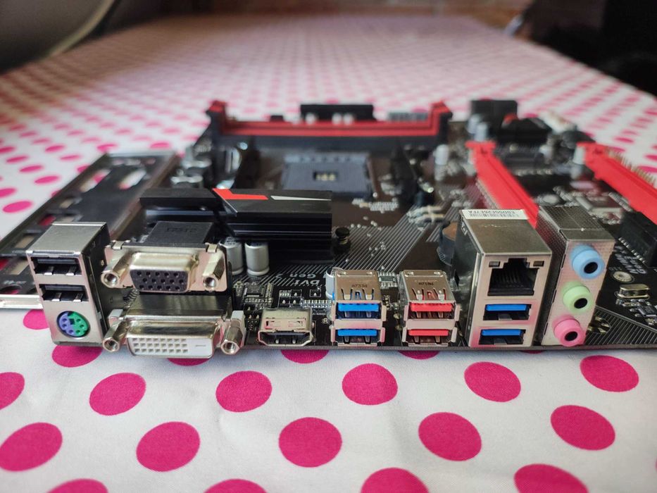 Placa de baza Gigabyte AB350M Gaming 3 socket AM4.